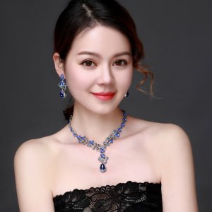 Blue Crystal Rhinestone Crystal Statement Necklace - Luxury Elegant Fashion European Baroque Flower Necklace For Party