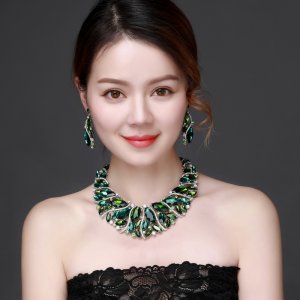 Green Crystal Rhinestone Crystal Statement Necklace - Luxury Elegant Fashion European Baroque Necklace For Party